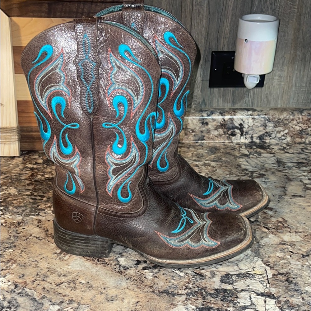 Ariat Brown and Turquoise Western Boots - Picture 3 of 6